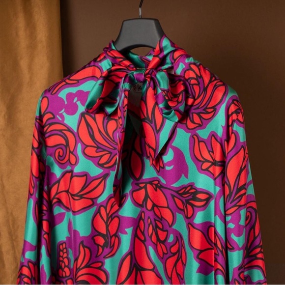 Le Sarte Pettegole Women’s Silk Floral Blouse EUC Vibrant Size 38 US 4 - Picture 5 of 6
